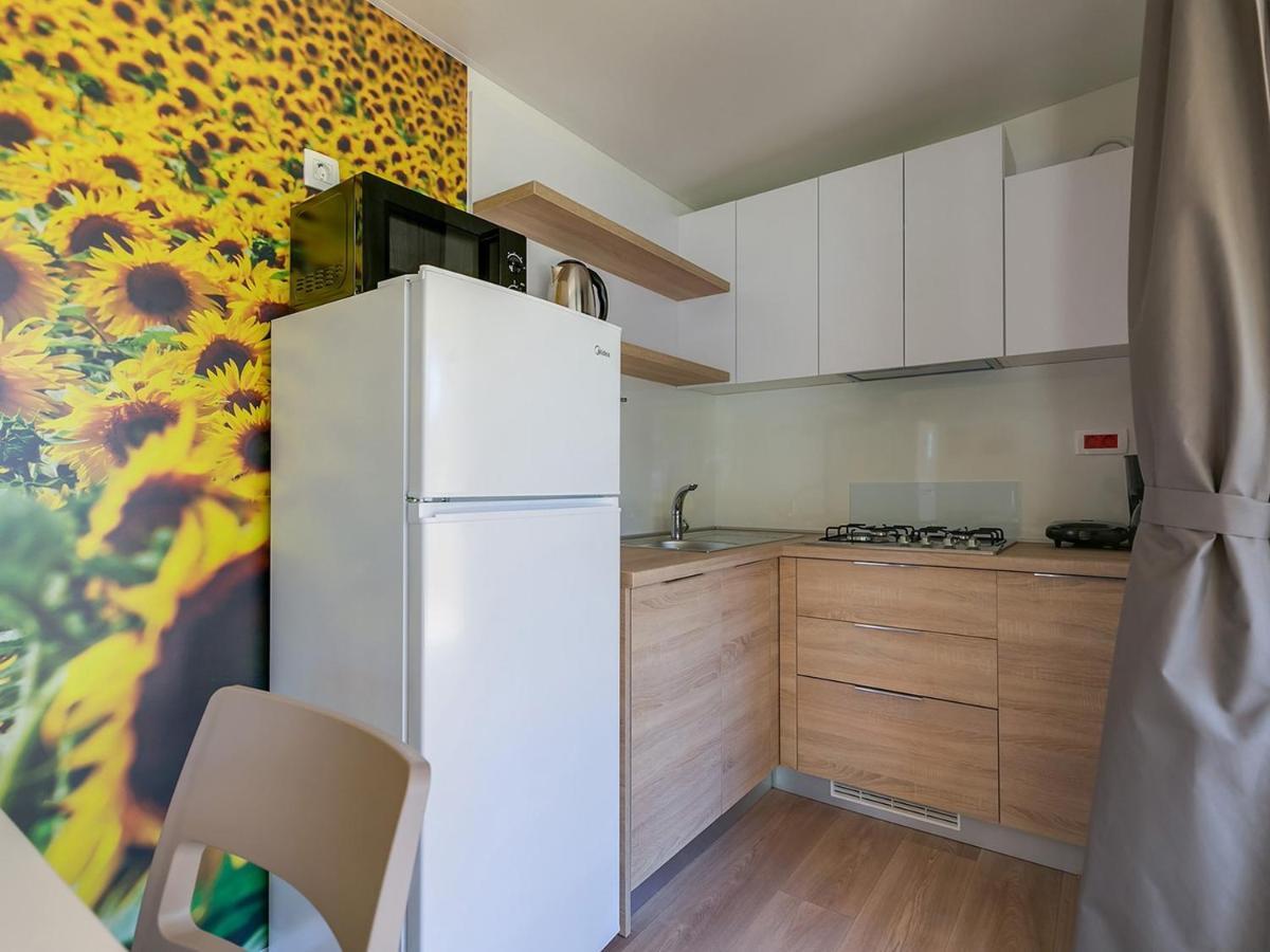 Adriamar Mobile Homes In Camping Park Umag Exteriör bild