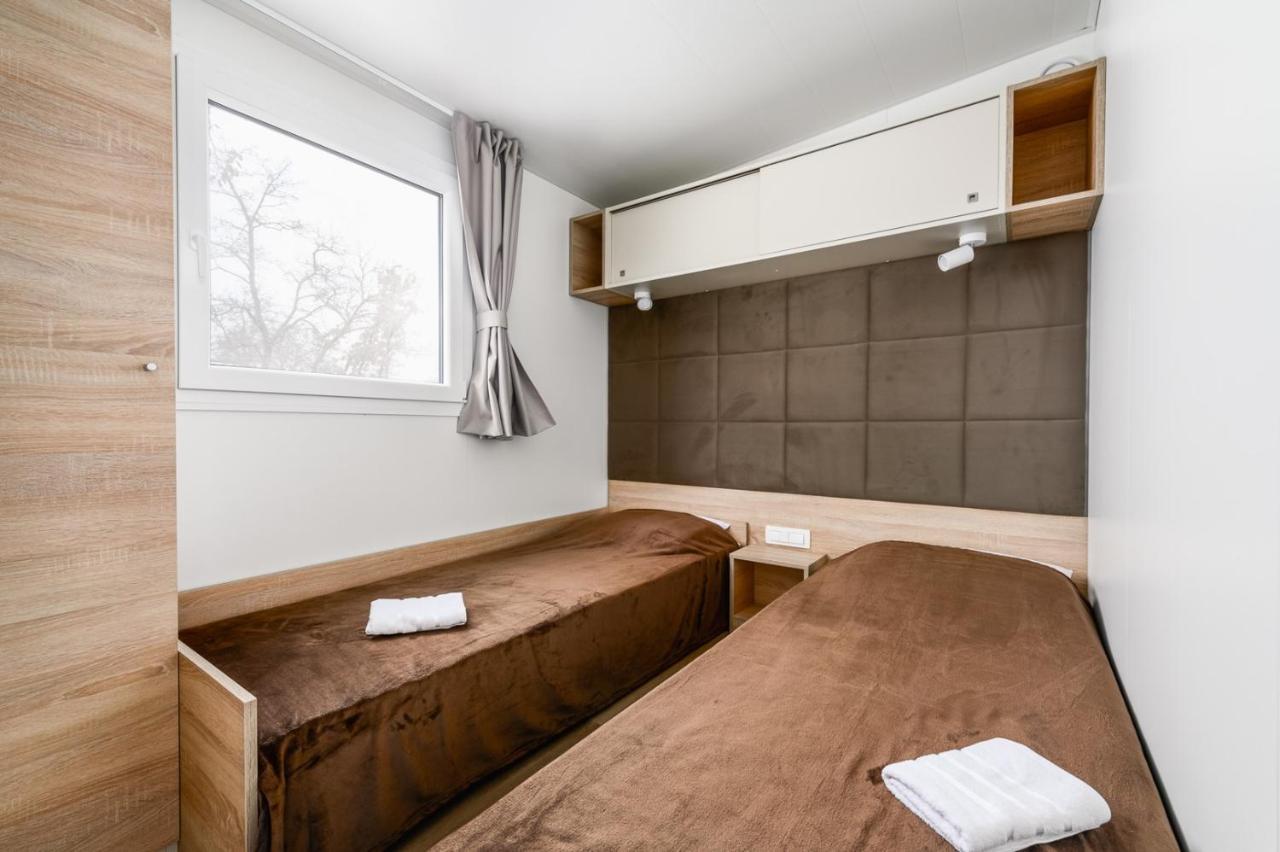 Adriamar Mobile Homes In Camping Park Umag Exteriör bild