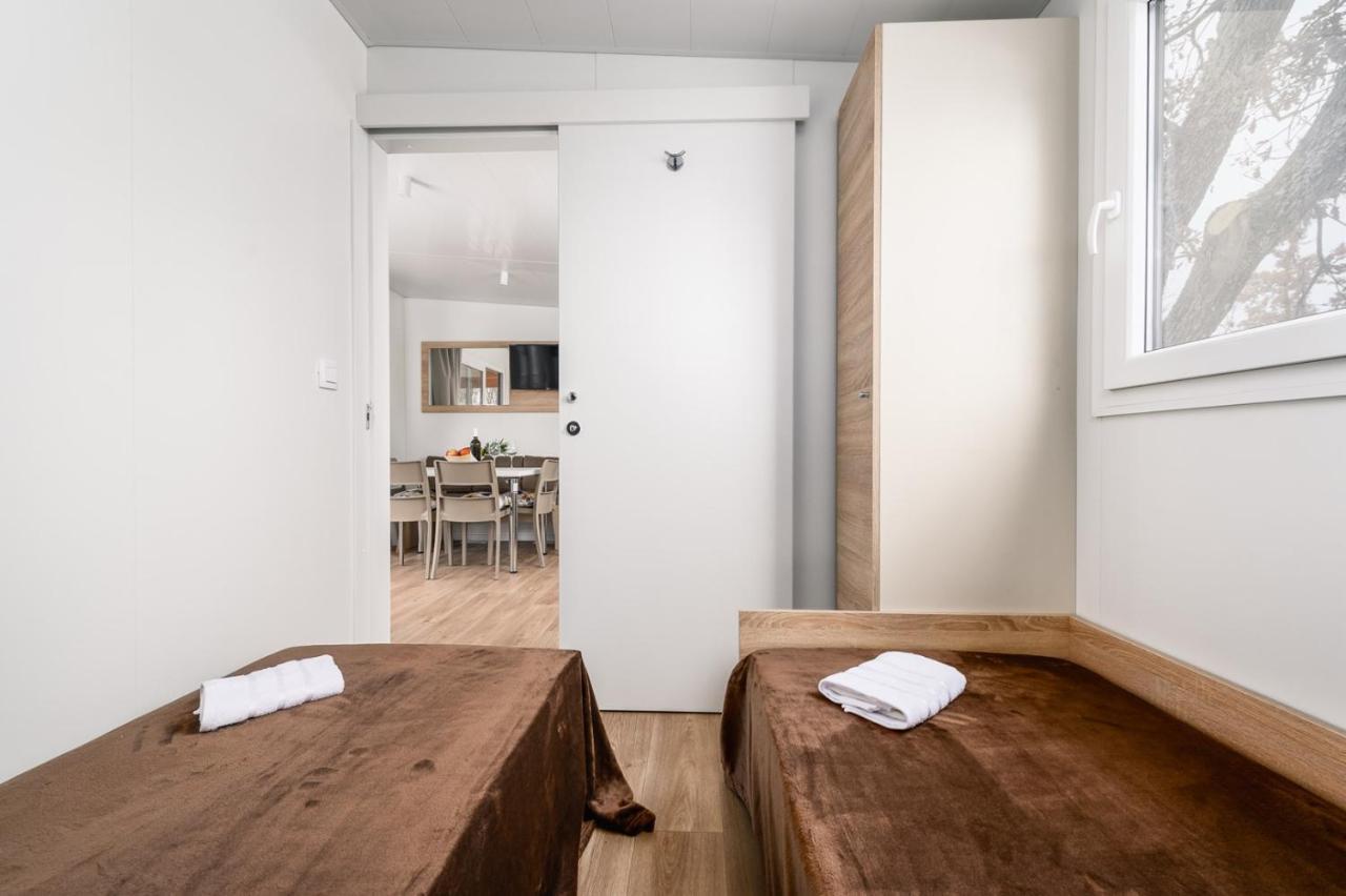Adriamar Mobile Homes In Camping Park Umag Exteriör bild